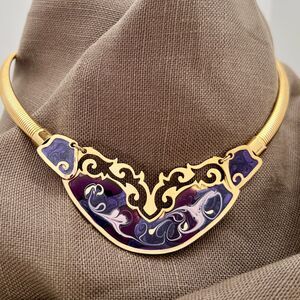Vintage 80s Omega Swirl Enamel Purple & Lavender Gold-Tone Filigree Bib Choker